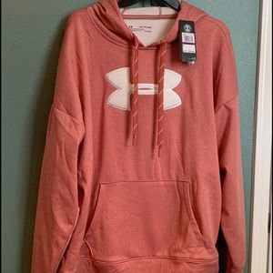 Under Armour Women’s XXL NWT Sweatshirt